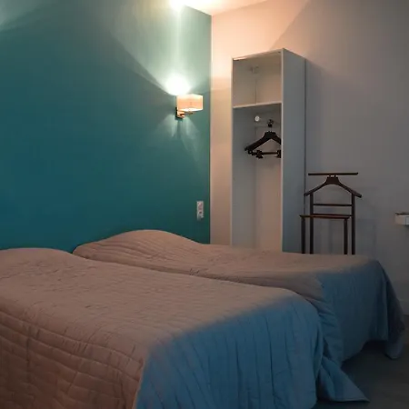 Отель L'annexe Le Mele-sur-Sarthe